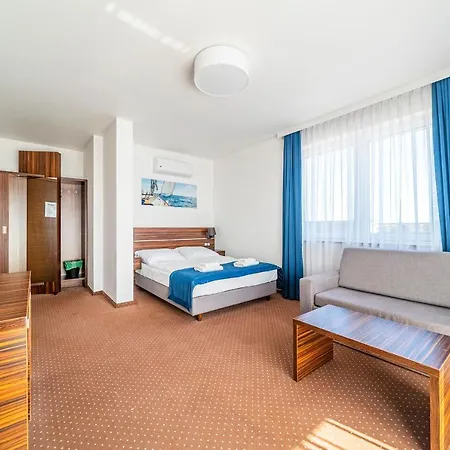 Marina & アパート