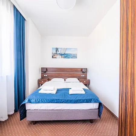 Marina & アパート