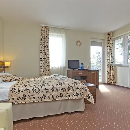 アパート Marina & *